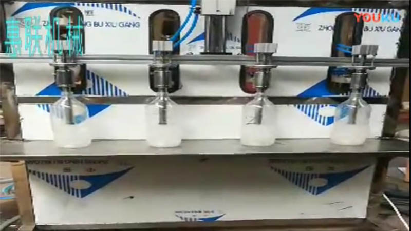 半自動(dòng)玻璃水灌裝機(jī) 半自動(dòng)玻璃水灌裝機(jī)