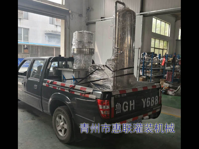 江蘇客戶訂購的醬類膏體灌裝機(jī)發(fā)貨現(xiàn)場