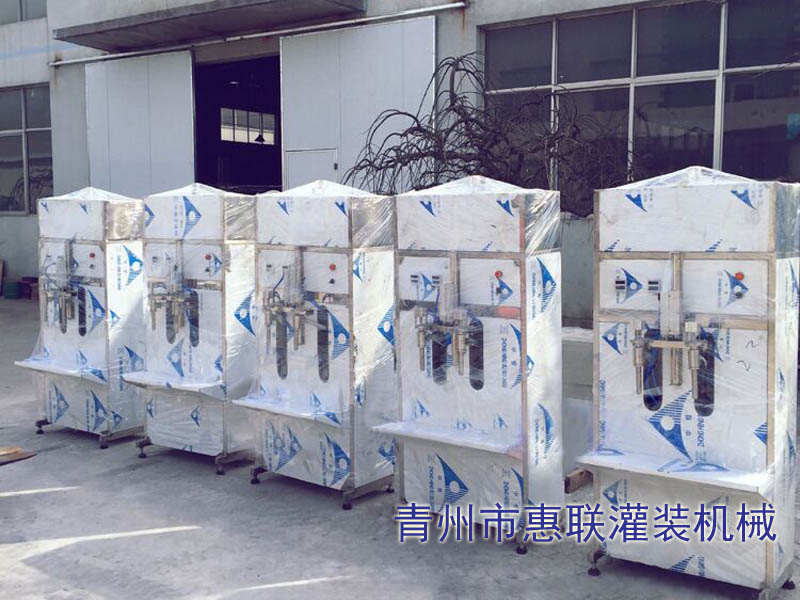 2頭半自動液體灌裝機(jī)