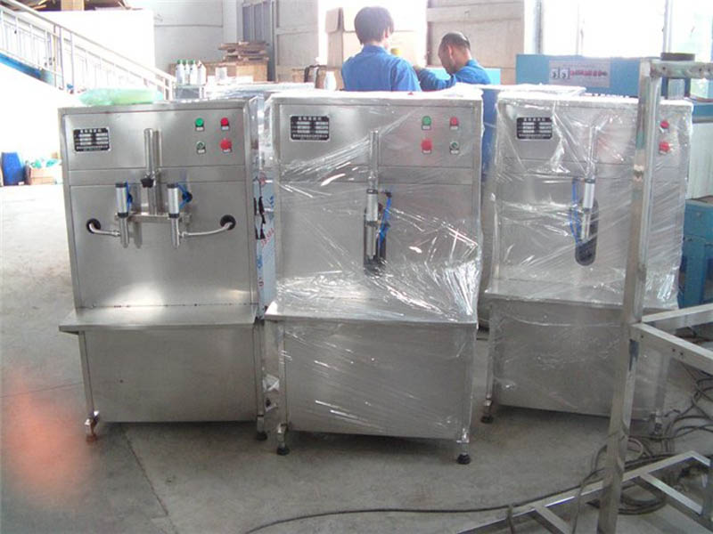 單雙頭洗衣液灌裝機(jī)