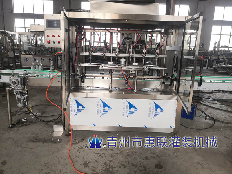 六頭直線式農(nóng)藥肥料灌裝機