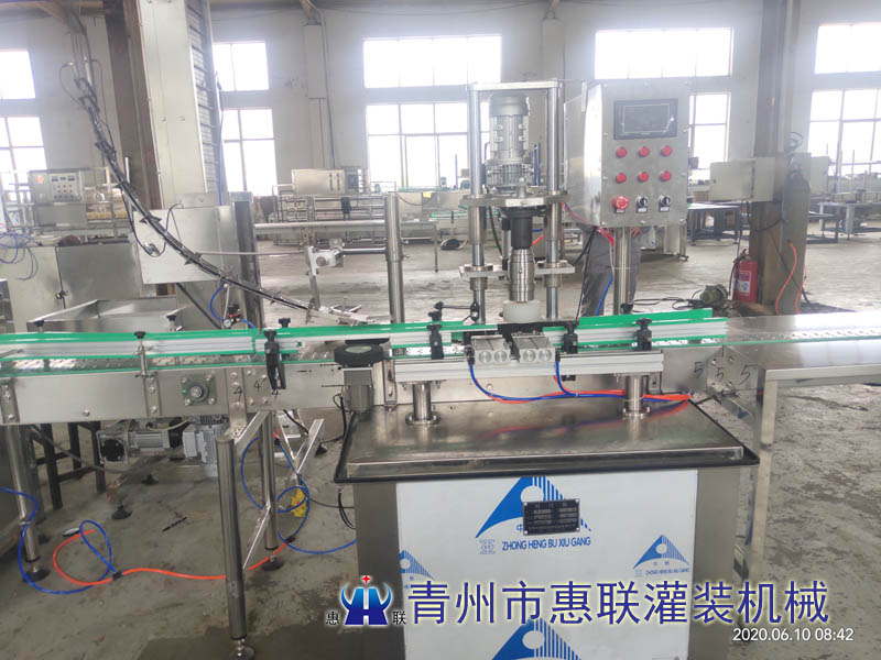 桶裝食用油旋蓋機(jī)